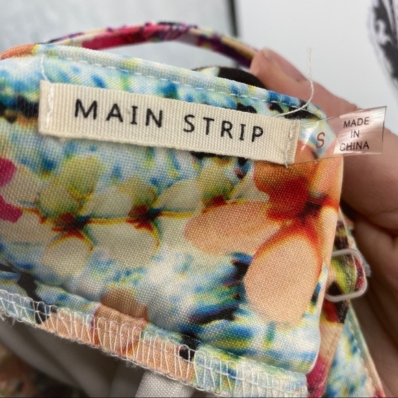 main strip Hawaiian floral cross back deep plunge V-neck dress cross back dress - Picture 9 of 9